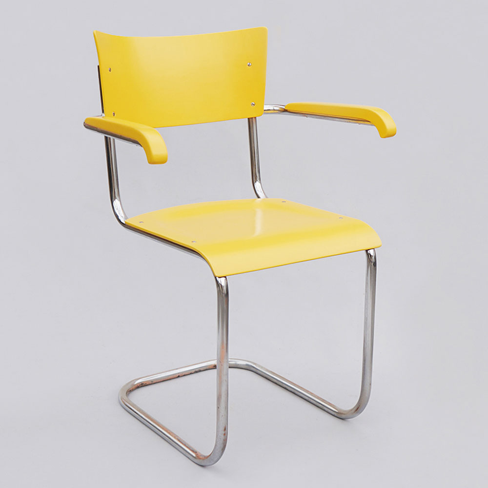 žlutá chromová židle